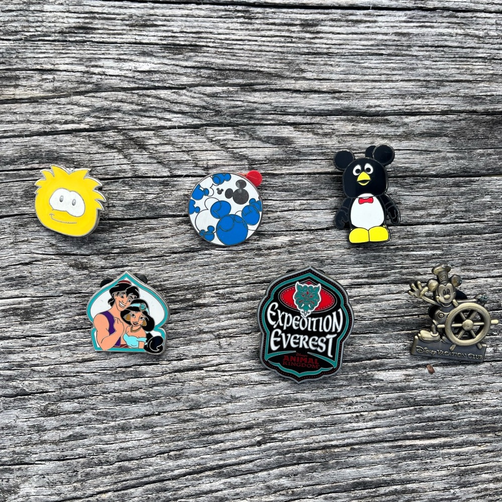 Disney Pin Set - includes Steamboat Willie!